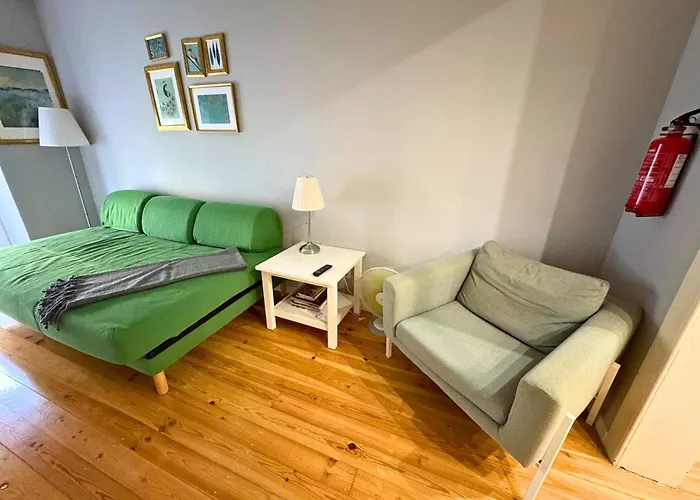 Chiado Hill بيت خشبي *